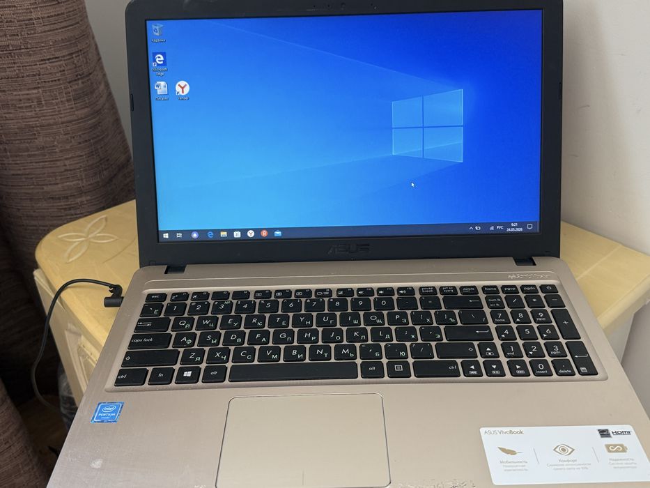 Ноутбук asus vivoBook