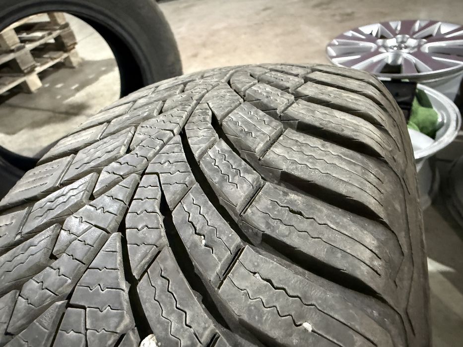 4бр. ОТЛИЧНИ Зимни Гуми 195/65R/15-CONTINENTAL-DOT:2225+4323*8.5м+6.8м