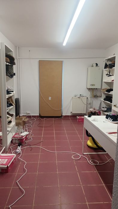 Închiriez Spațiu comercial