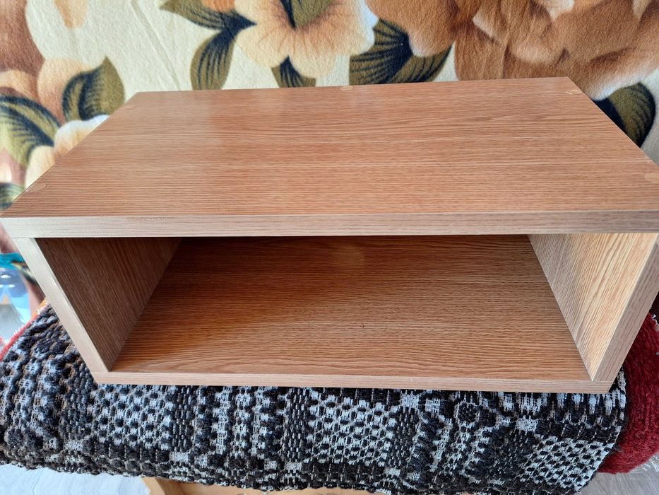 Corp mobila dimensiuni (lungime x latime x adancime) 50 x 20 x 26 cm