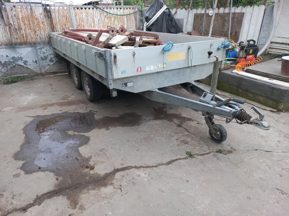 Freelander2. Sprinter 316 Remorca