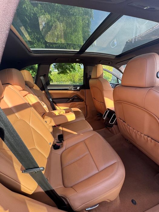 Porche Cayenne 3.0 Diesel-Full options-Automat-SUV premium