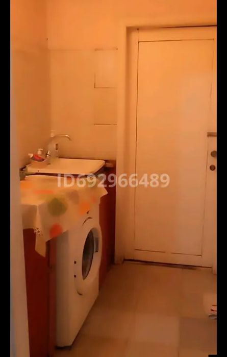 Адам комнату в общежитии