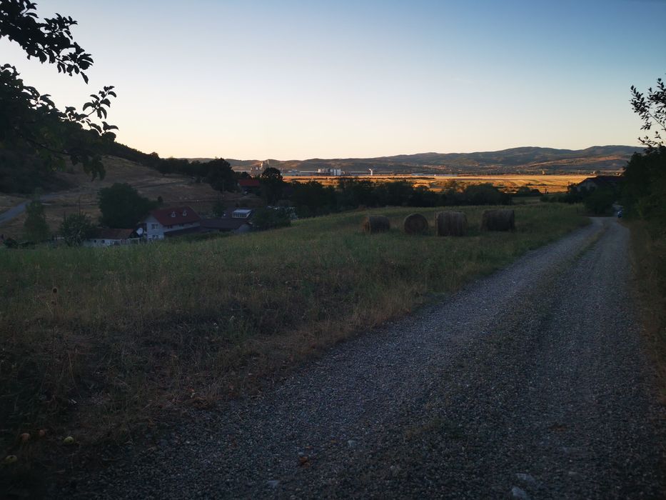 Vând parcele zona Lazut