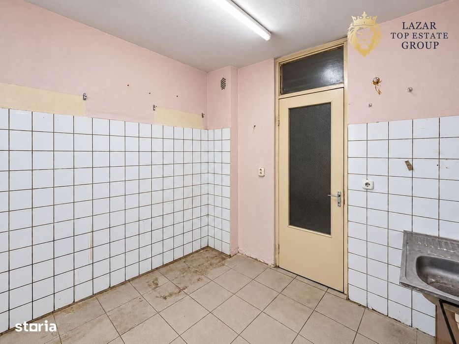 Apartament 2 camere zona 300 de vanzare