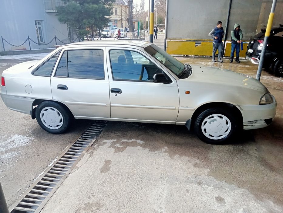 Neksia 2 2009yil 410000yurgan