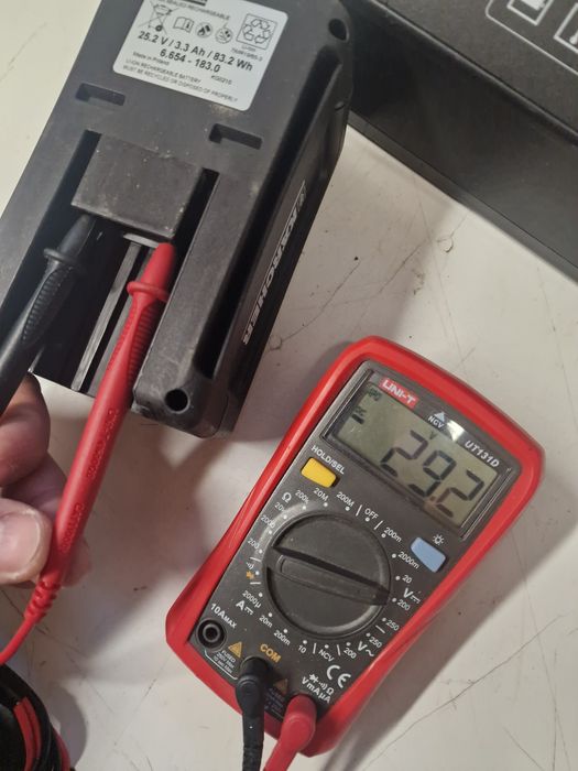 Incarcator si 4 acumulatori Karcher 25,2v, 3,3 ah