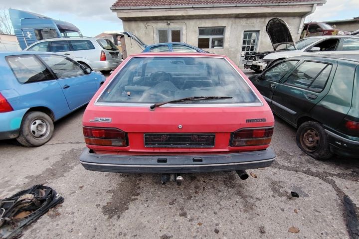 Hayon / Haion cu luneta Mazda 323 1985