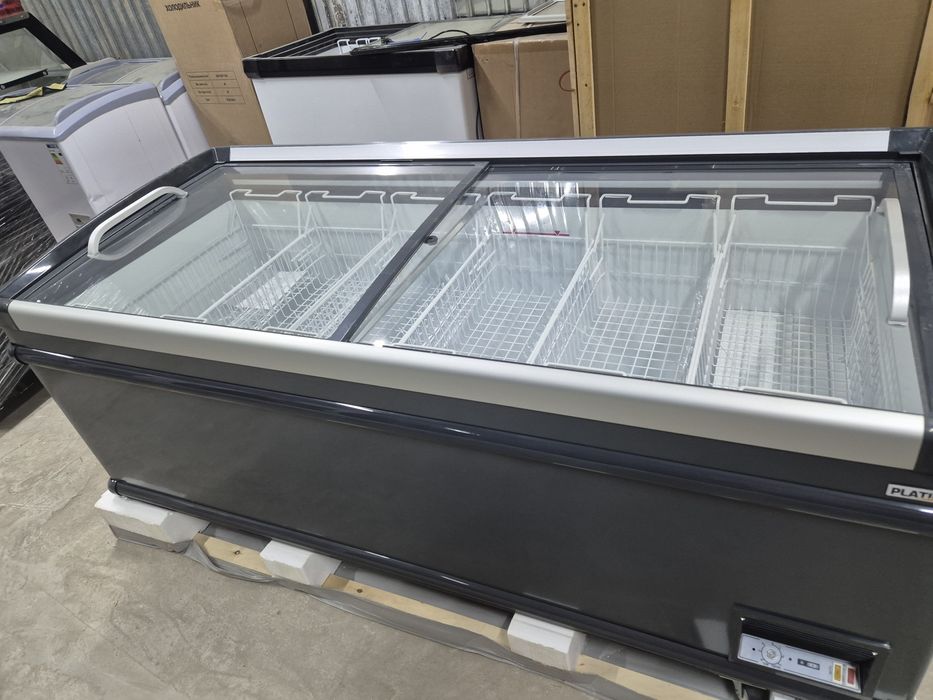 Продам морозильник лар магазин