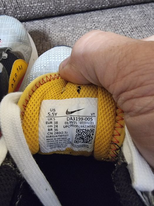 Adidasi nike air  max nr 38