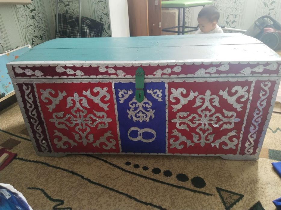 Сандық.Ағаштан жасалған.Келісім бар