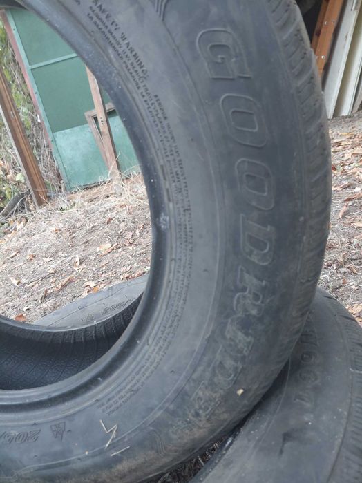 Гуми 205/70/15 4бр.