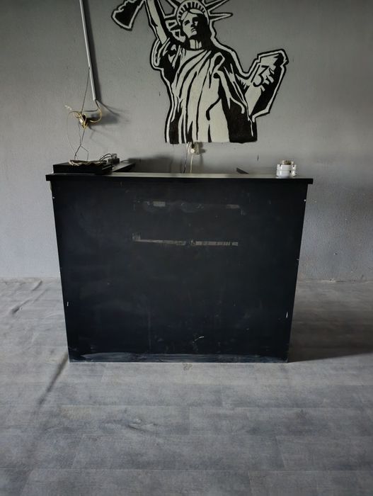 Kompyuterxona sotiladi