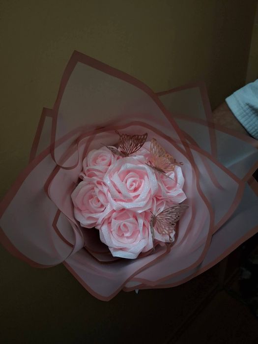 Buchet de trandafiri din satin