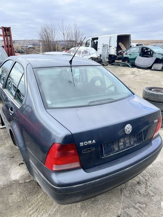 Dezmembrez Piese VW Bora