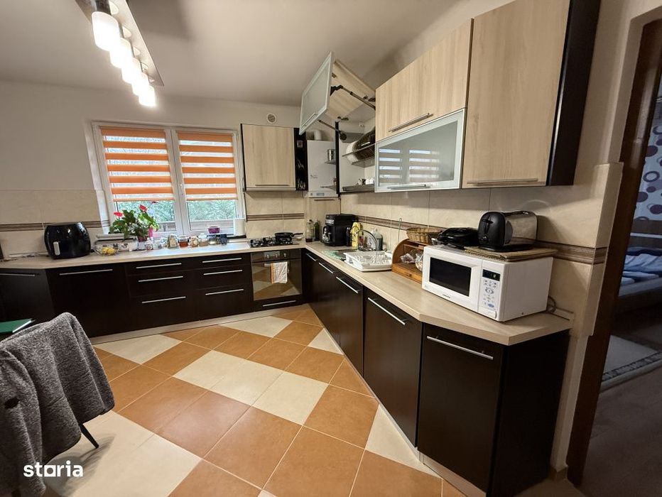 Casa individuala | 190 mp Util | 800 mp teren |  LUNA DE SUS