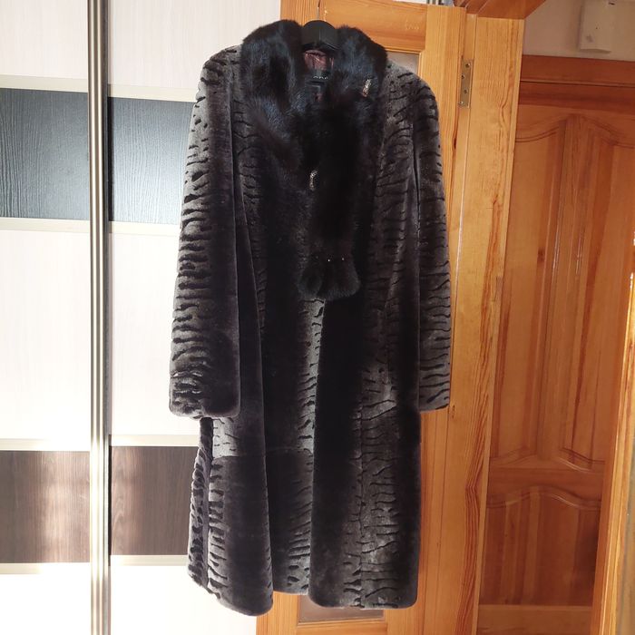 Продам шубу мутон с норкой