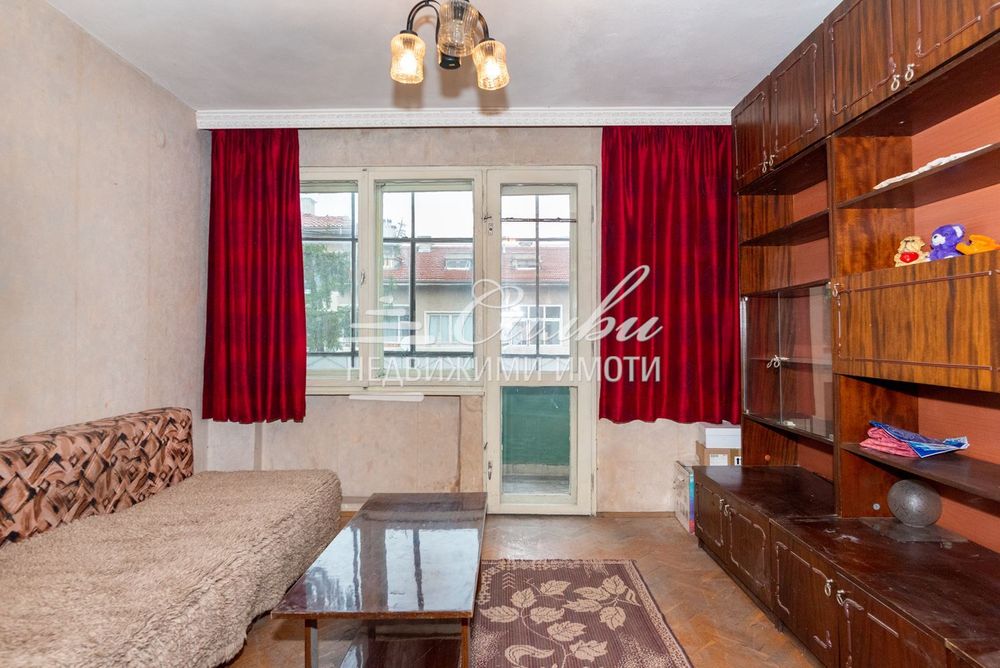 Продава се Четиристаен апартамент в Шумен, Математическа гимназия - 102 кв.м за 1471 €/кв.м - Снимка #3