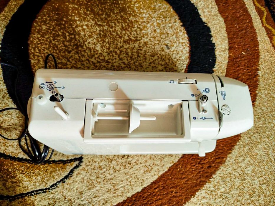 Mașină de cusut Minerva în stare perfectă de funcționare