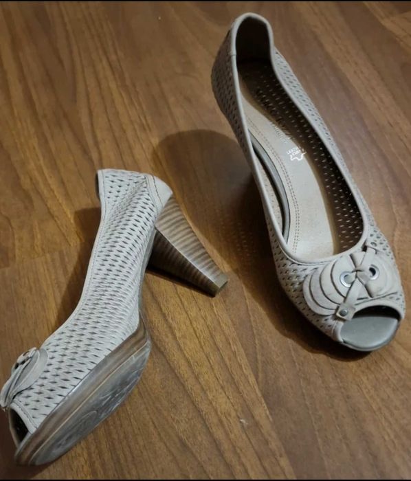 Sandale piele marimea 39