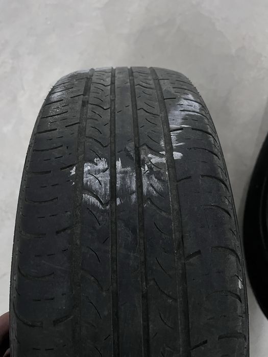 Продам 2 шины лето