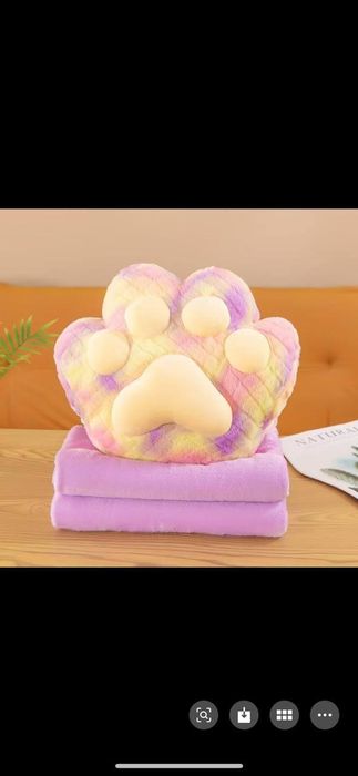 Игрушкии.   С пледом и без