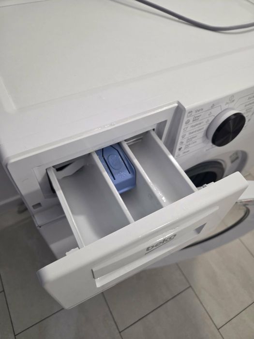 Продавам пералня beko