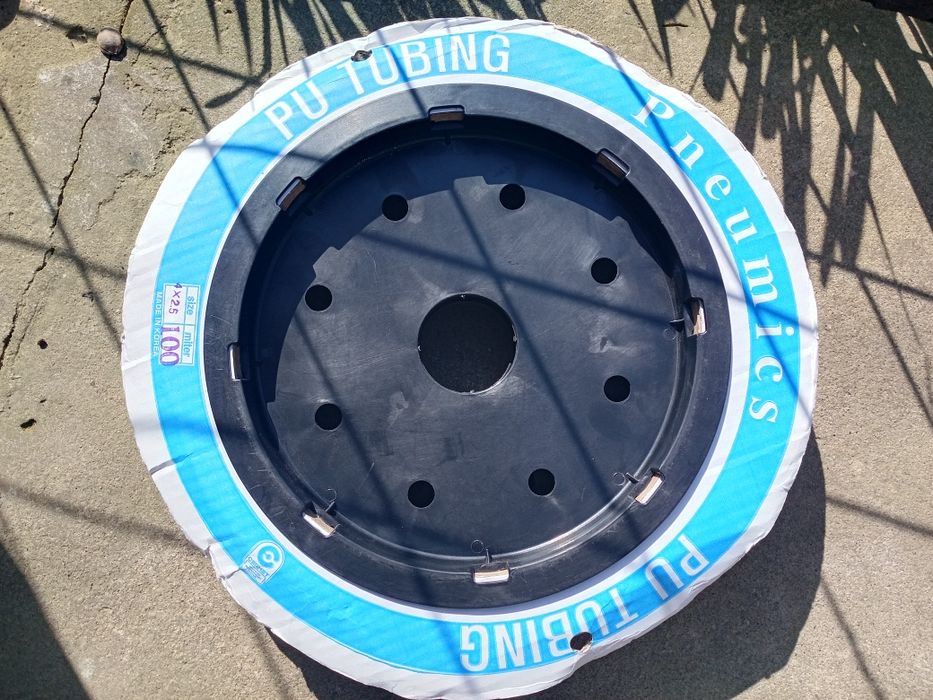 Продам капилярный шланг 4*2,мм.