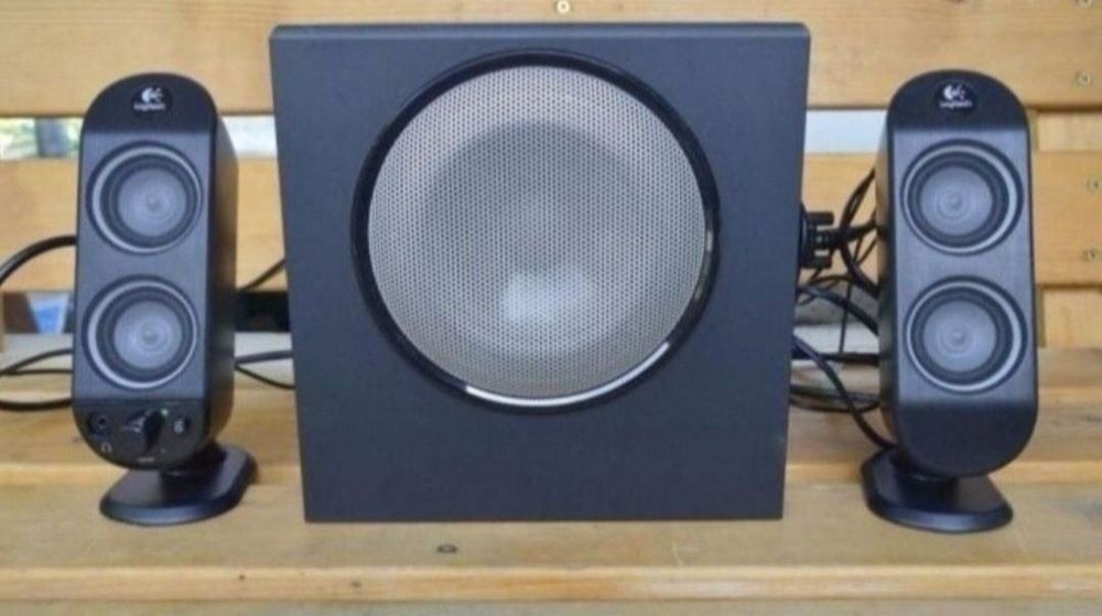 Sistem.audio logitech 2.1