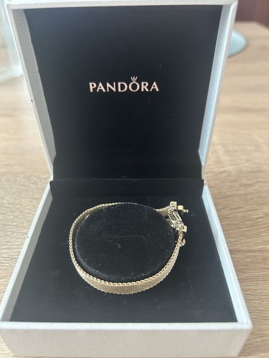 Гривна Pandora със всички сертификати