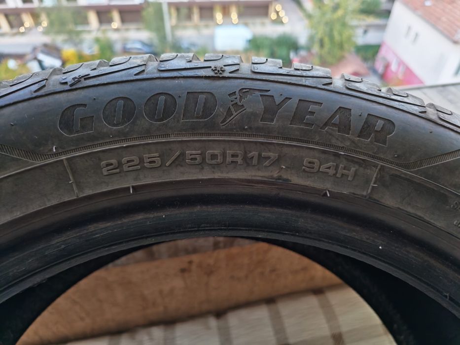 Зимни гуми GoodYear 225/50/17