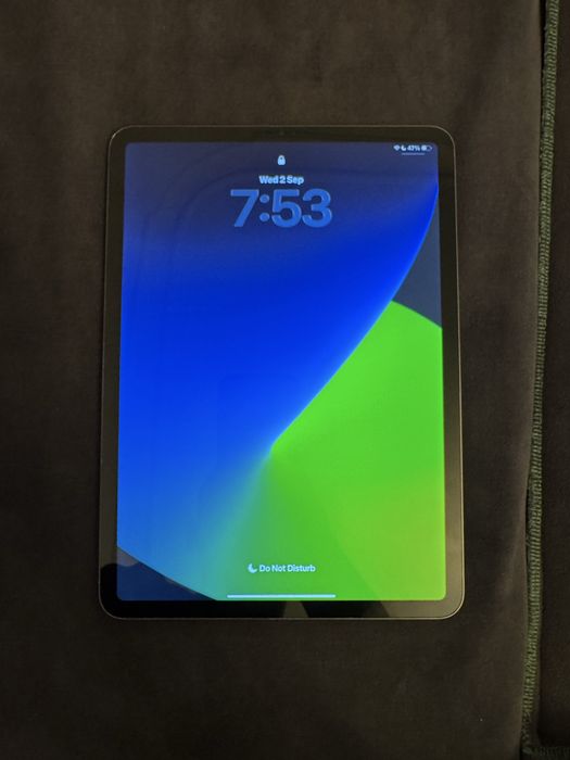 Apple ipad pro 11” 2nd gen 2020 128gb