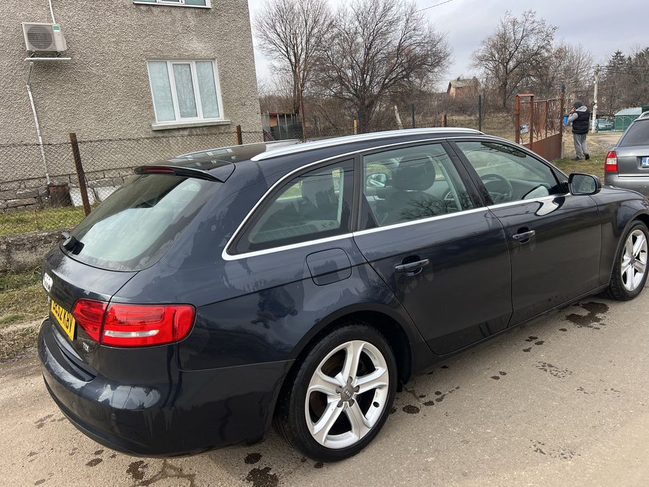 AUDI A4 B8,5 2,0TDI 140к.с 2012г НАЧАСТИ