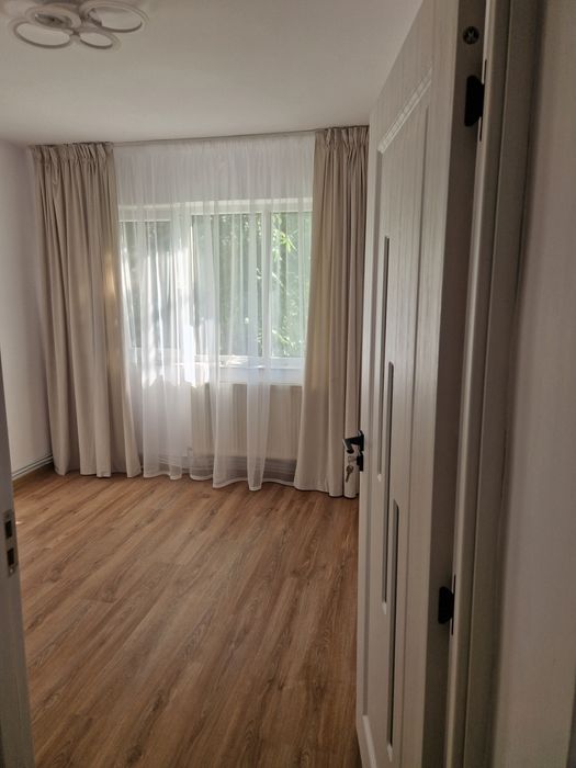 Vând apartament 2 camere localitatea Adjud Județul Vrancea