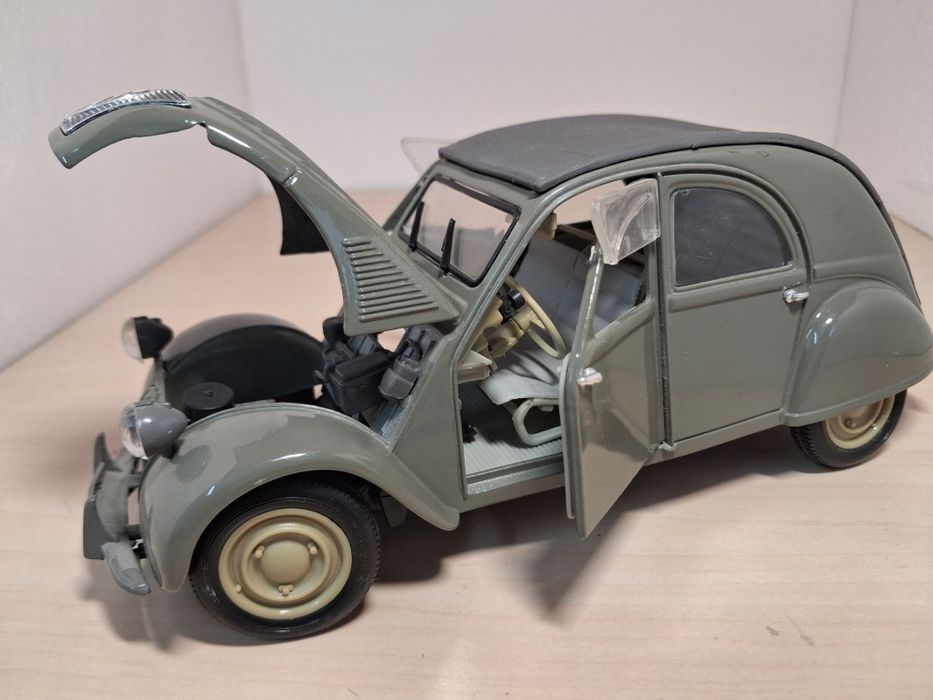 Citroen 2CV maisto 1:18