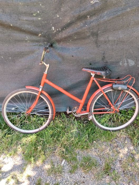 Оригинален здрав Школник . Нови вътрешни гуми , готов за каране .