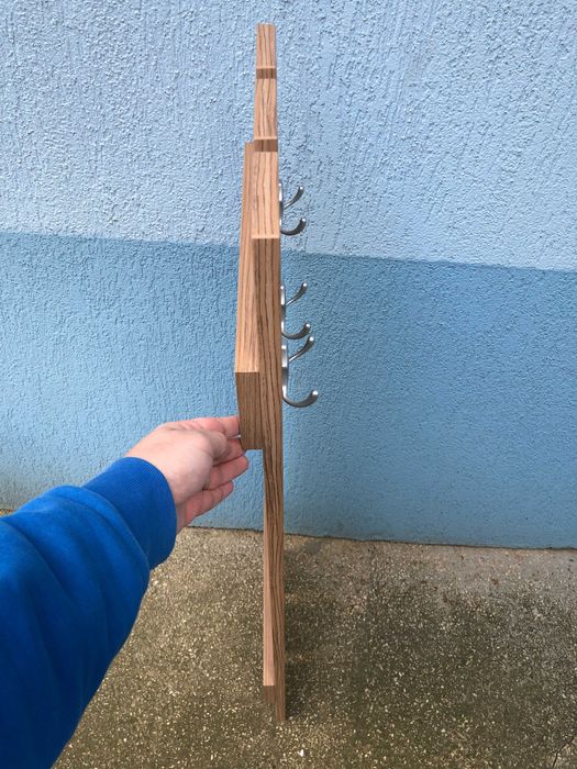 Cuiere PAL culoarea stejar, NOI, 6 agatatoare, simple, elegante