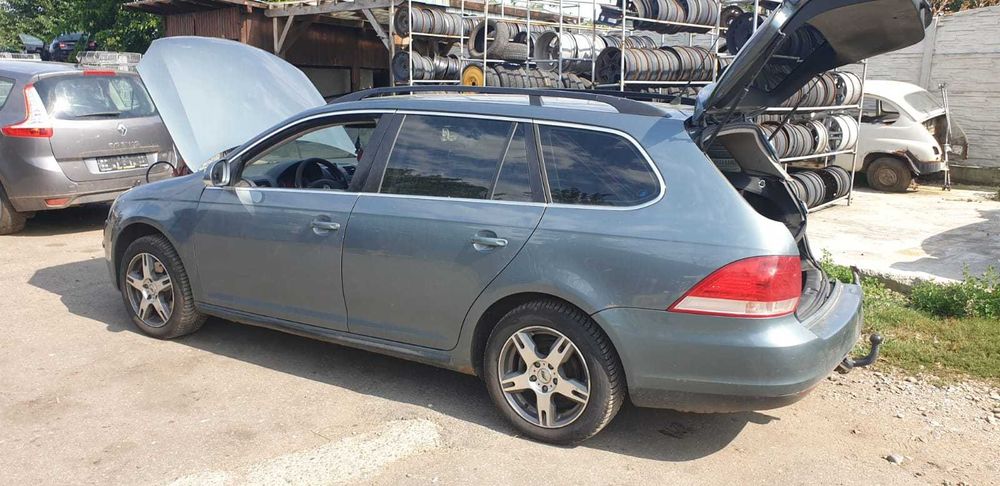 Dezmembrez Volkswagen Golf 5 Combi 1.9 TDi cod motor BLS