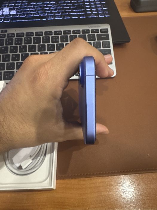 iPhone 16 128GB Blue