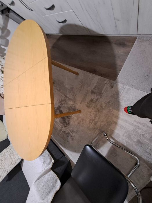 Трапезна  дървена маса