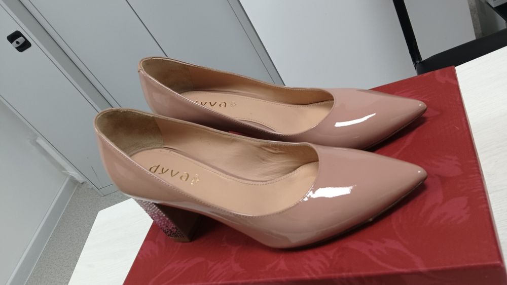 Продаю туфли итальянкие