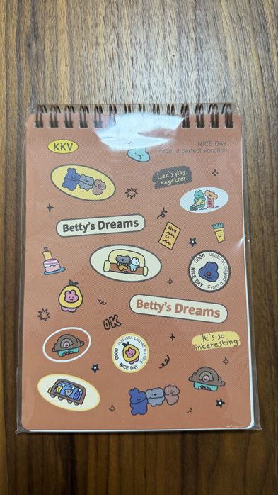 Блокноты новые.