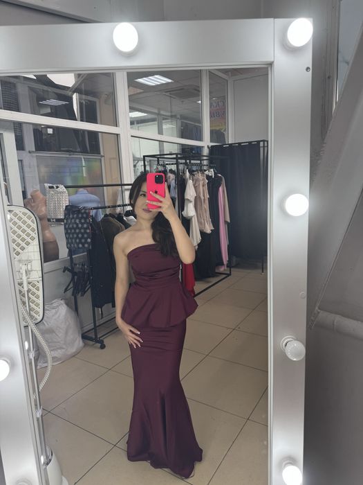 Разгрузка гардероба.