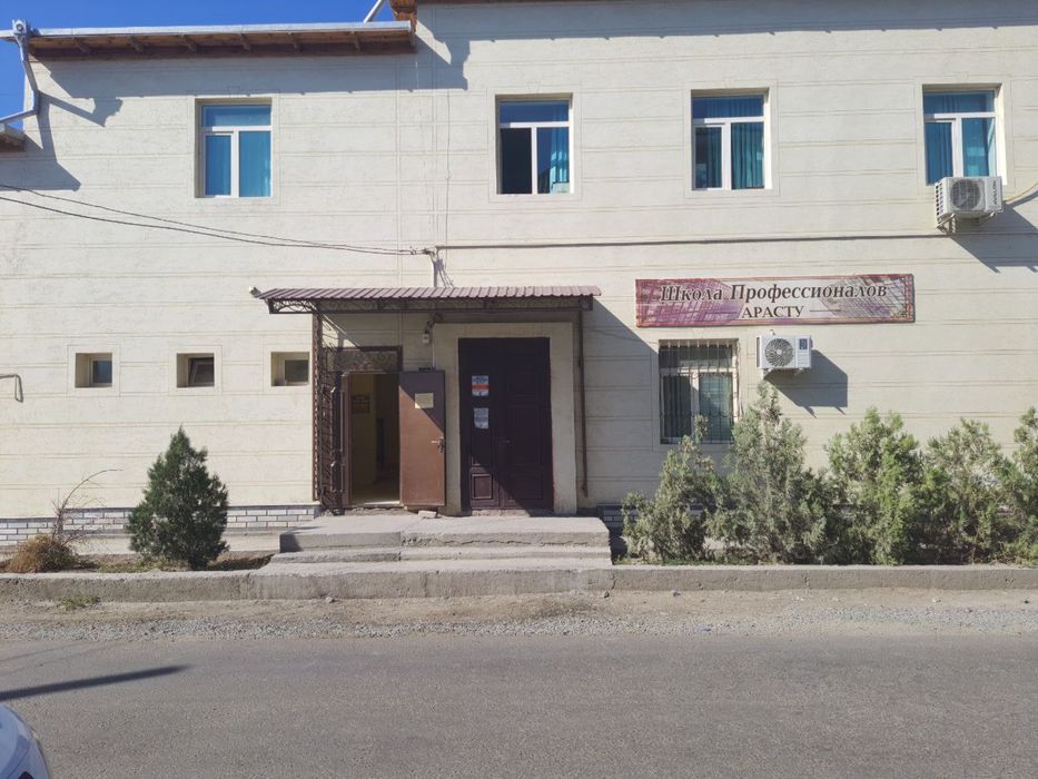 Urdu tog’risida yo’l ustida bino ijaraga beriladi