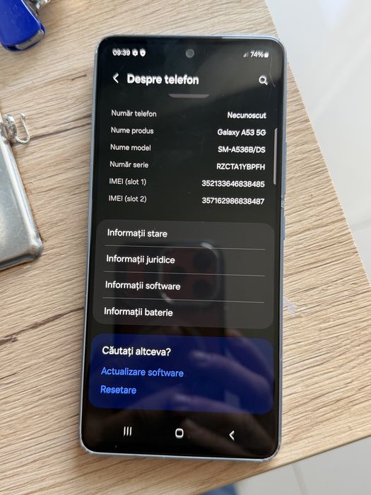 Vând Samsung A53 5G de 128 GB perfect funcțional urme fine de uzură nu-i spart dual sim coral încă un model reușit .ecran mare baterie mare