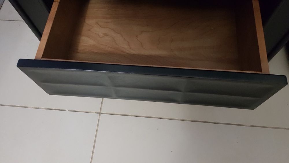 Noptiere Mobexpert, lemn masiv