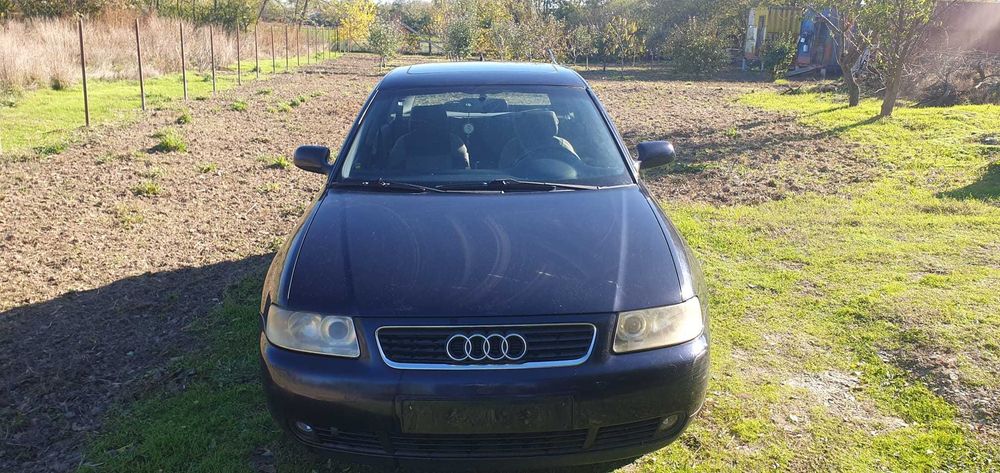 Audi A3 din 2001, 1600 benzină, radiat la cerere