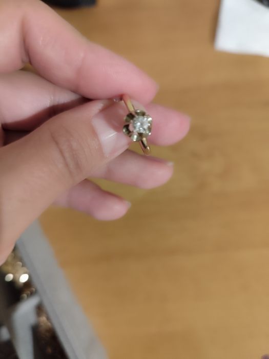 Продам золотое кольцо