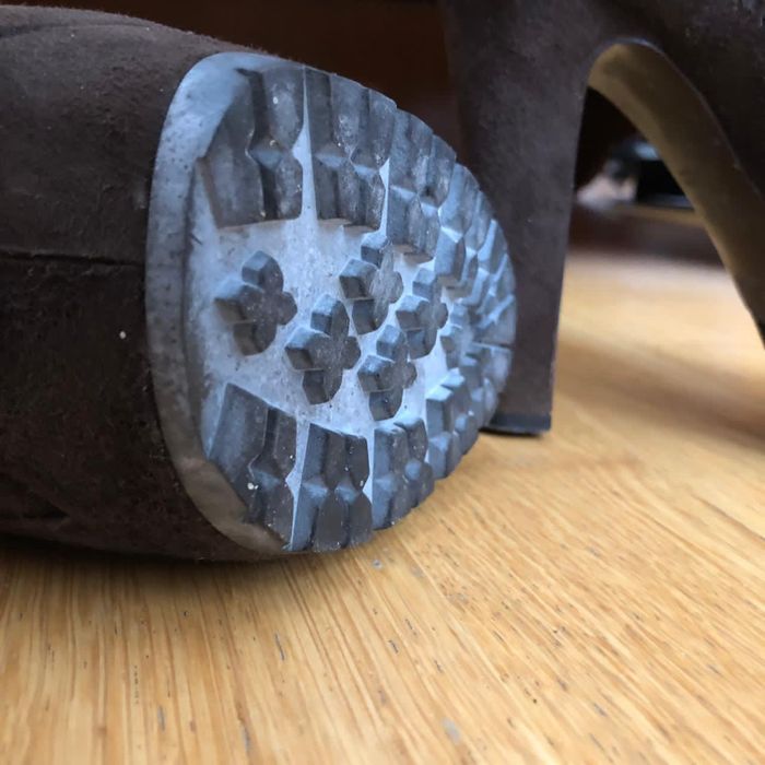 Замшевые зимние сапоги