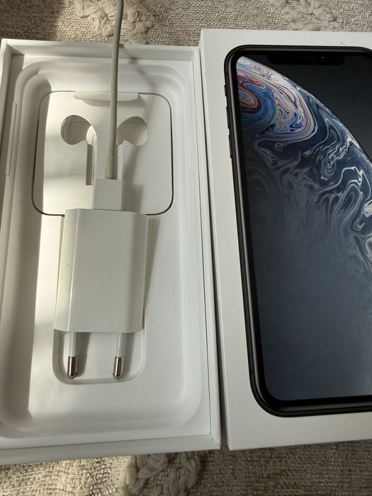 İphone XR 64 GB .